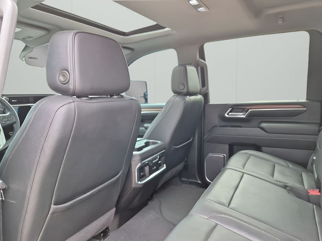 2024 GMC Sierra 2500HD - Image 18
