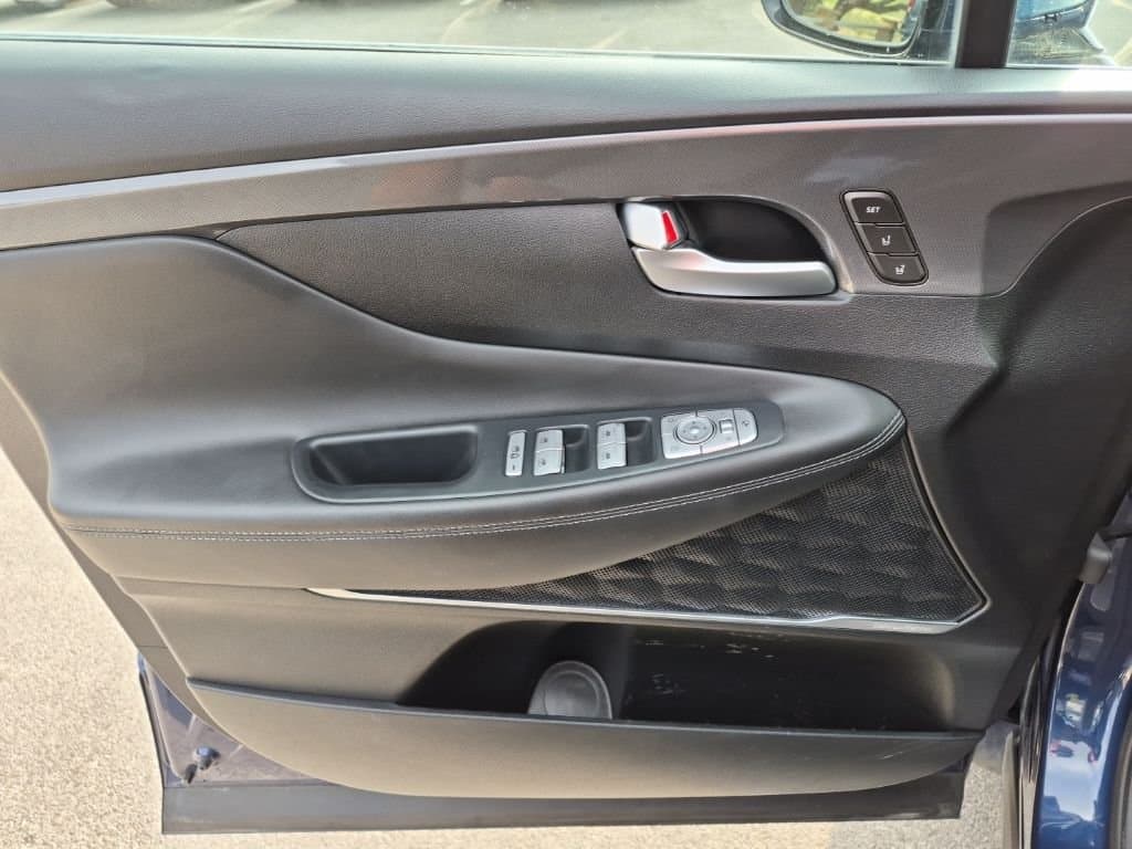 2021 Hyundai Santa Fe - Image 26