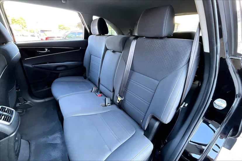 2019 Kia Sorento - Image 20