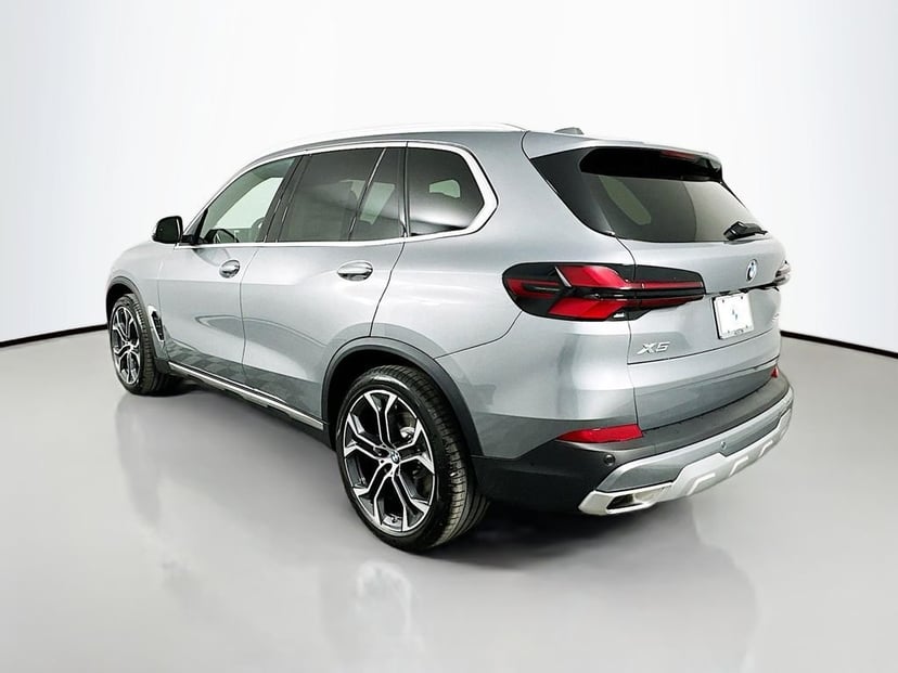 2026 BMW X5 - Image 7