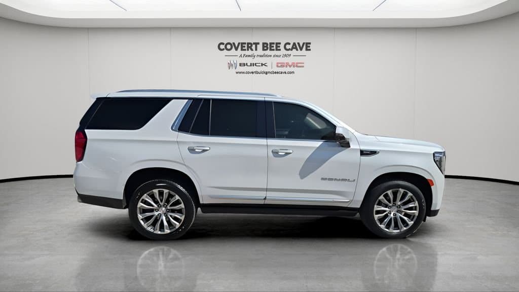 2022 GMC Yukon - Image 11