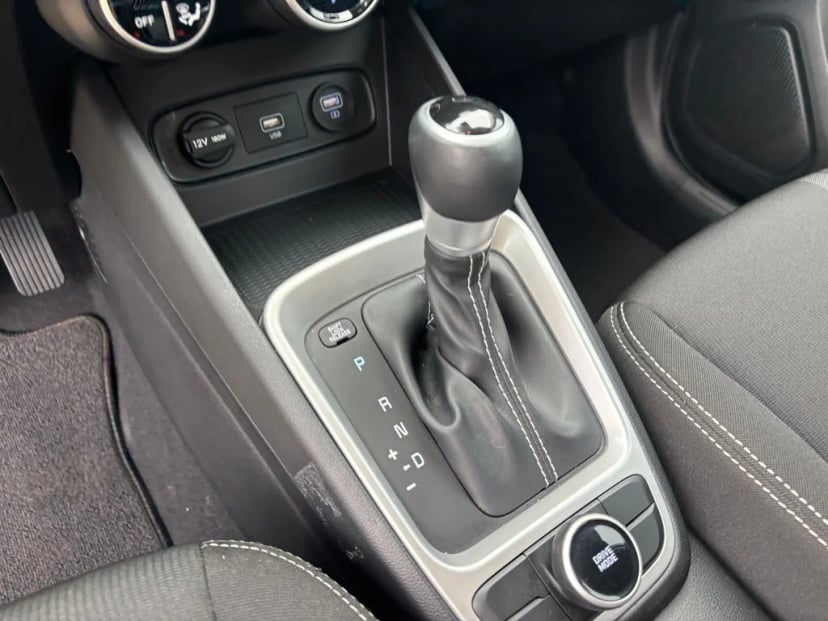 2021 Hyundai Venue - Image 15