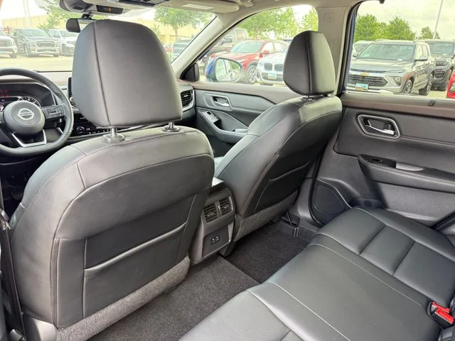2021 Nissan Rogue - Image 27