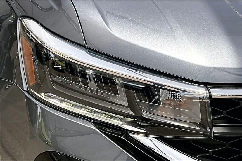 2022 Volkswagen Taos - Image 28