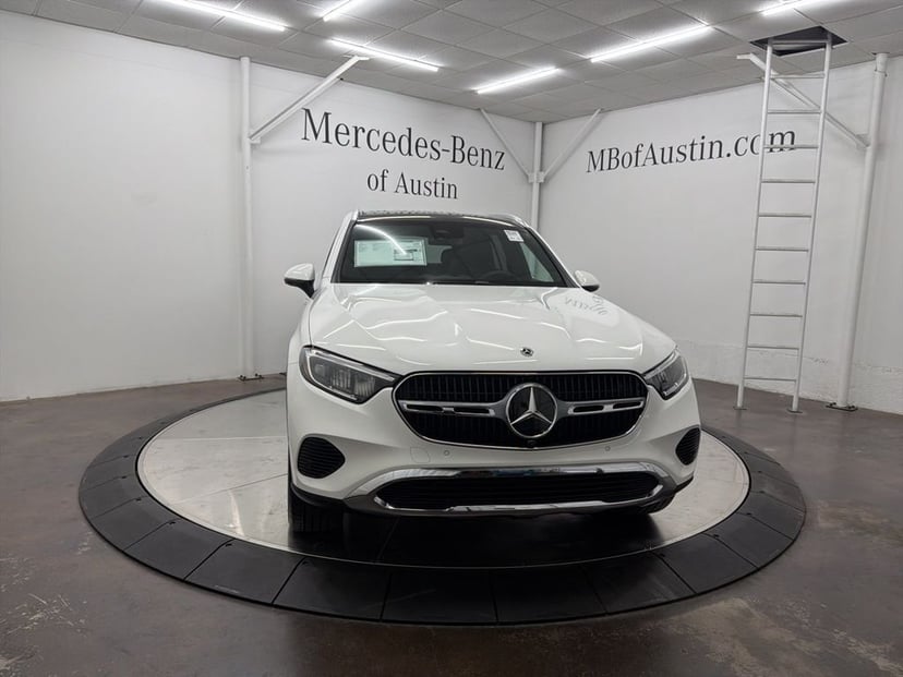 2026 Mercedes-Benz GLC - Image 2