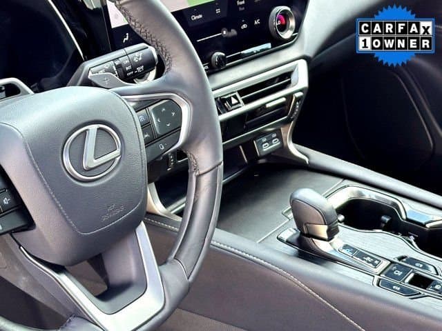 2023 Lexus RX - Image 9