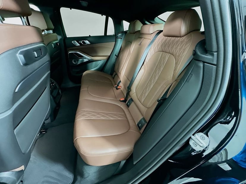 2027 BMW X6 - Image 17