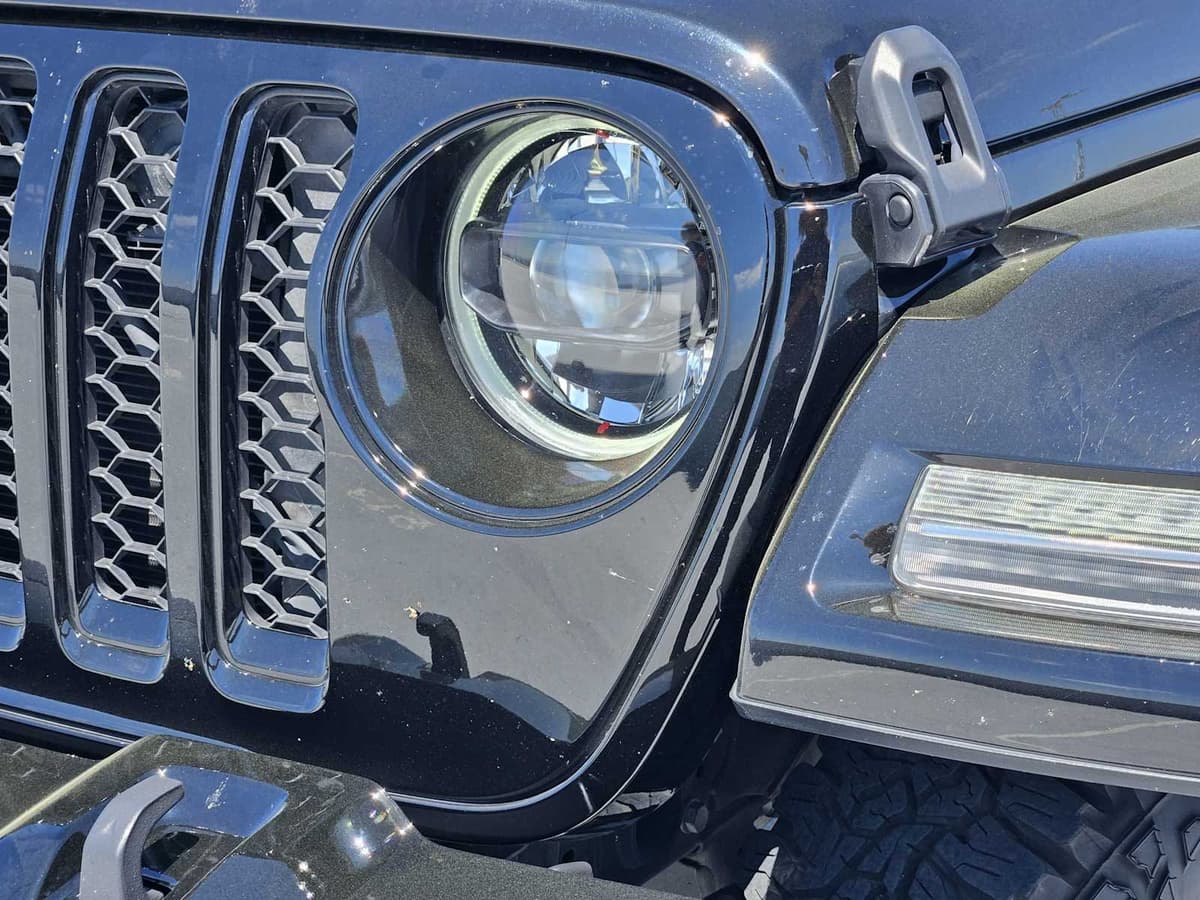 2023 Jeep Gladiator - Image 8