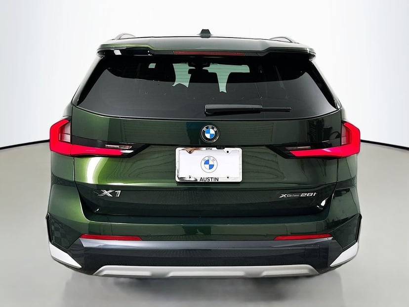 2025 BMW X1 - Image 6