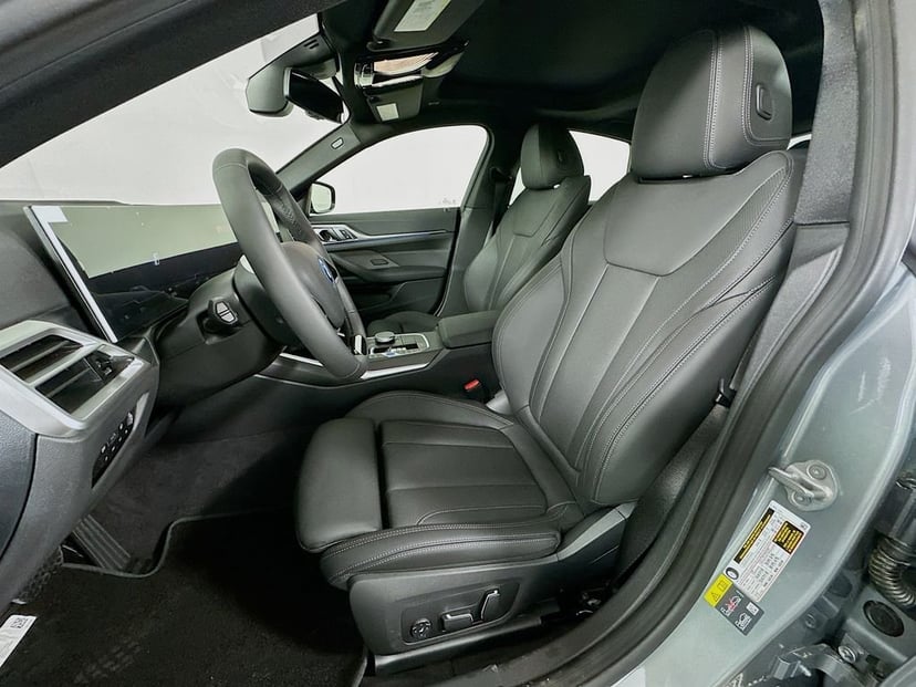 2026 BMW i4 - Image 16