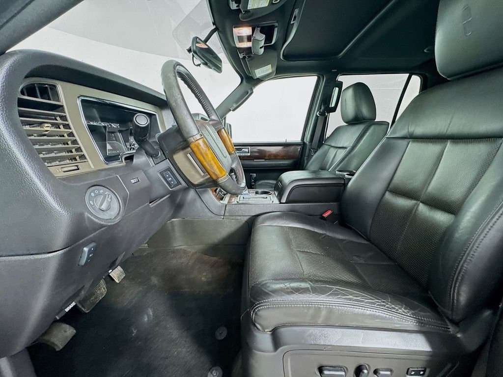 2013 LINCOLN Navigator - Image 26