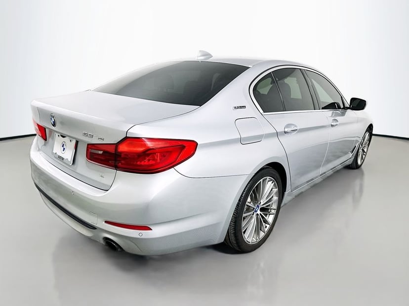 2018 BMW 5 Series - Image 5