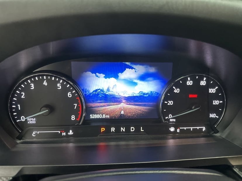 2022 Ford Explorer - Image 12