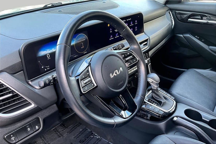 2024 Kia Seltos - Image 18