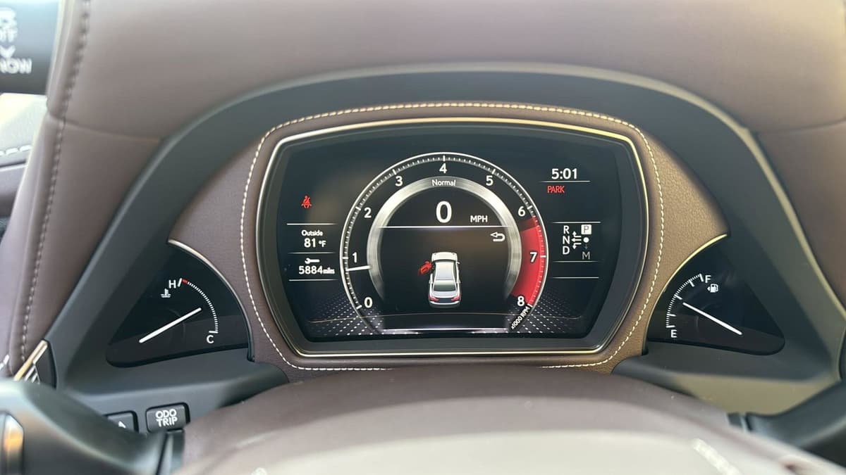 2018 Lexus LS - Image 14