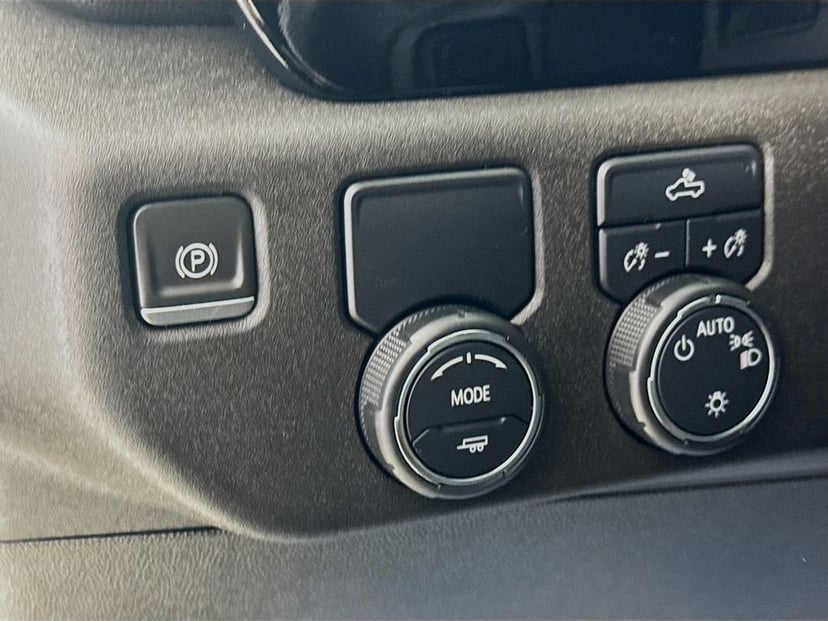 2023 Chevrolet Silverado 1500 - Image 11