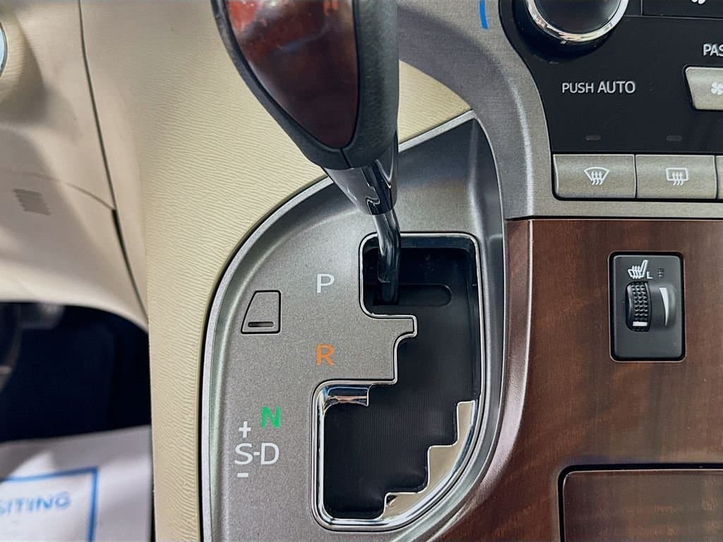 2009 TOYOTA Venza - Image 21