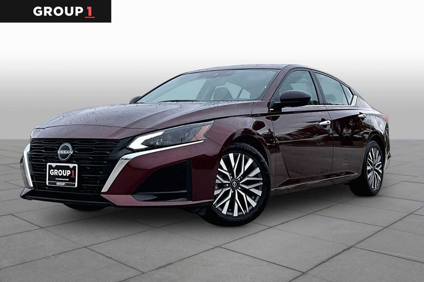 2025 Nissan Altima - Image 1