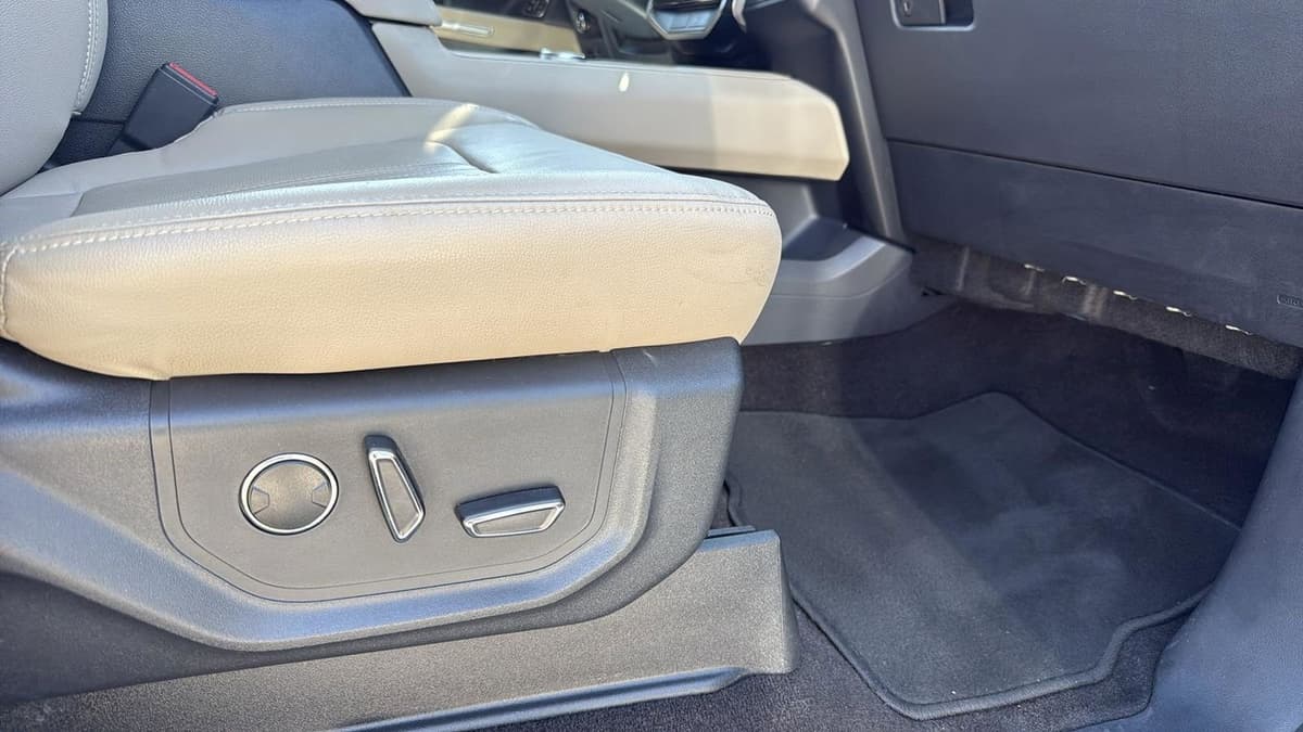 2023 Ford Expedition - Image 25