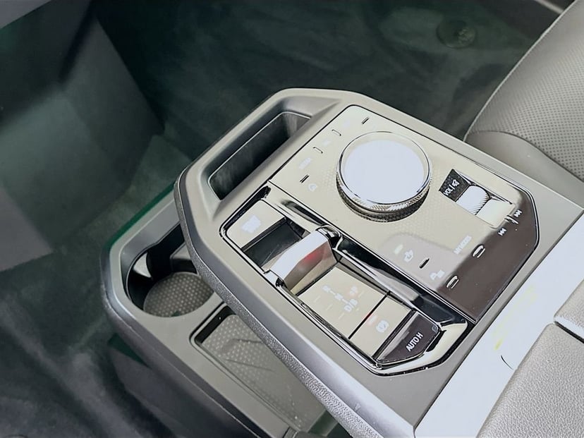 2024 BMW iX - Image 17