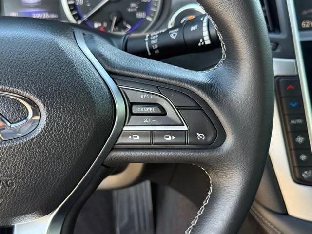 2019 INFINITI Q60 - Image 17