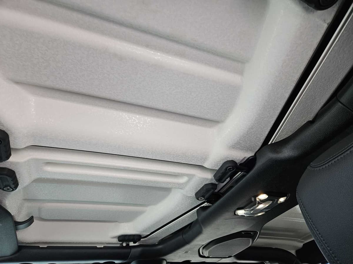 2023 Jeep Gladiator - Image 23