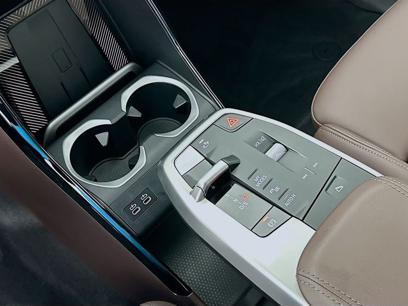 2025 BMW X1 - Image 16