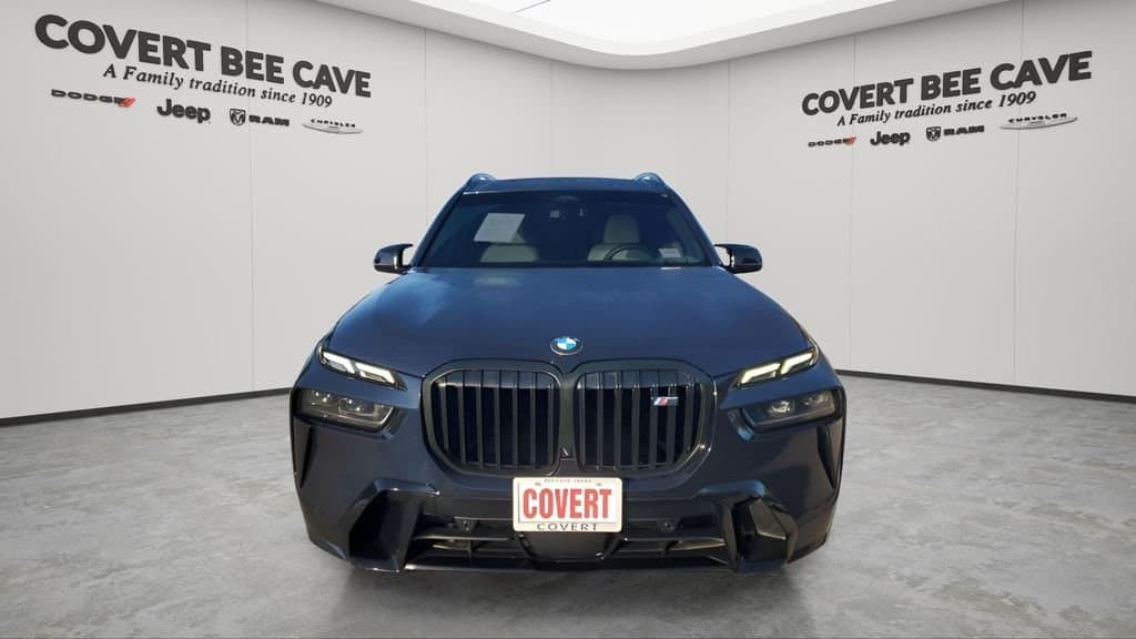 2023 BMW X7 - Image 2