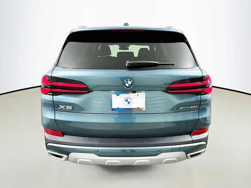 2026 BMW X5 - Image 6