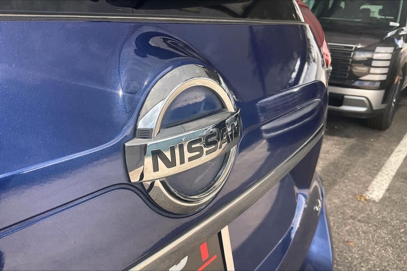 2017 Nissan Rogue - Image 31