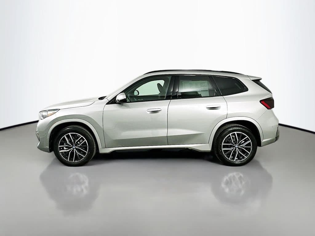 2025 BMW X1 - Image 8
