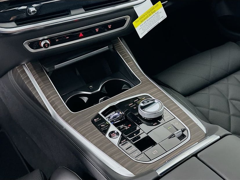 2026 BMW X7 - Image 15