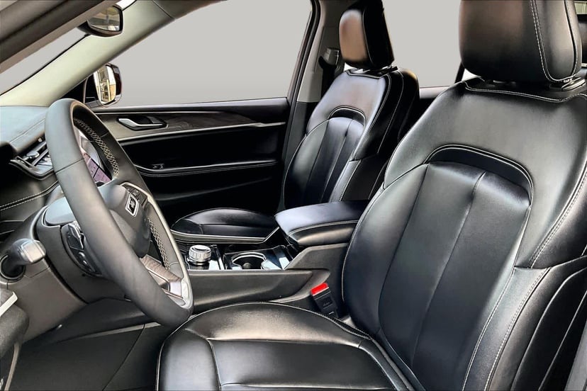 2023 Jeep Grand Cherokee - Image 8