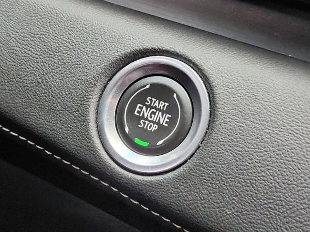 2021 Cadillac Escalade - Image 20