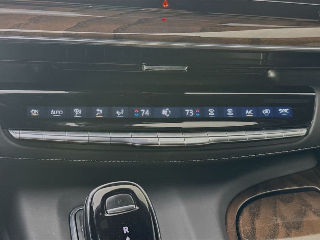 2023 CADILLAC Escalade - Image 21