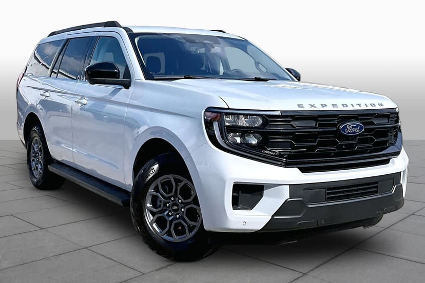 2025 Ford Expedition - Image 3