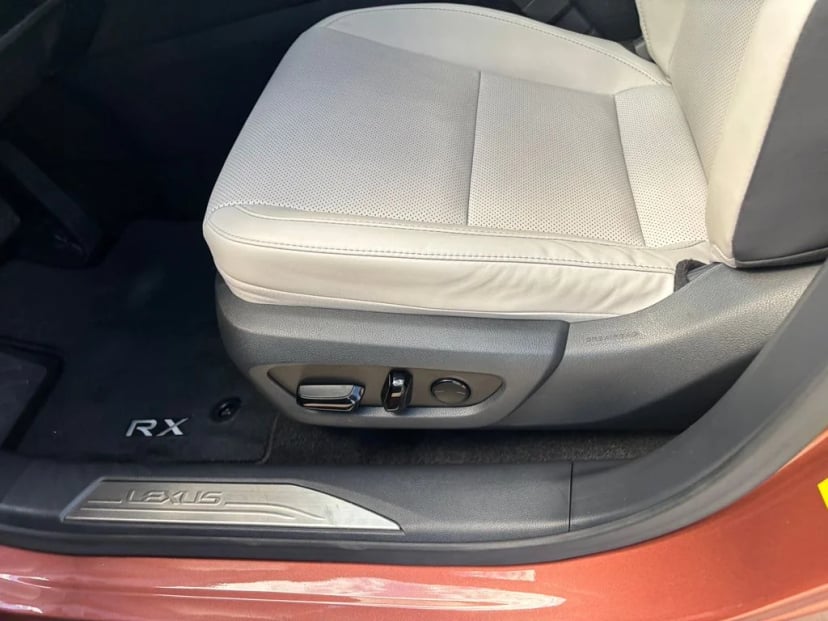 2024 Lexus RX - Image 23