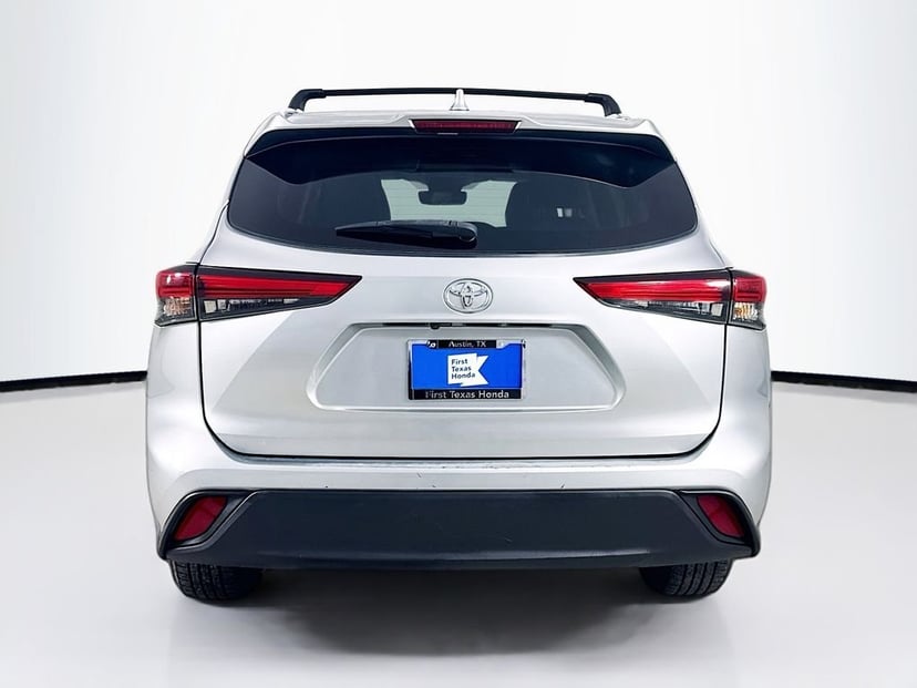 2020 Toyota Highlander - Image 6