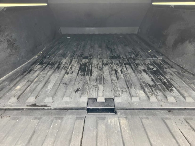 2024 Tesla Cybertruck - Image 28