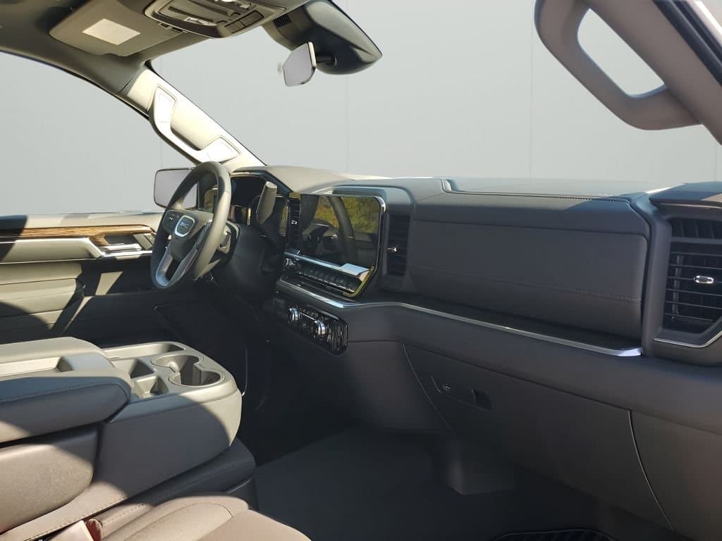 2026 GMC Sierra 1500 - Image 13