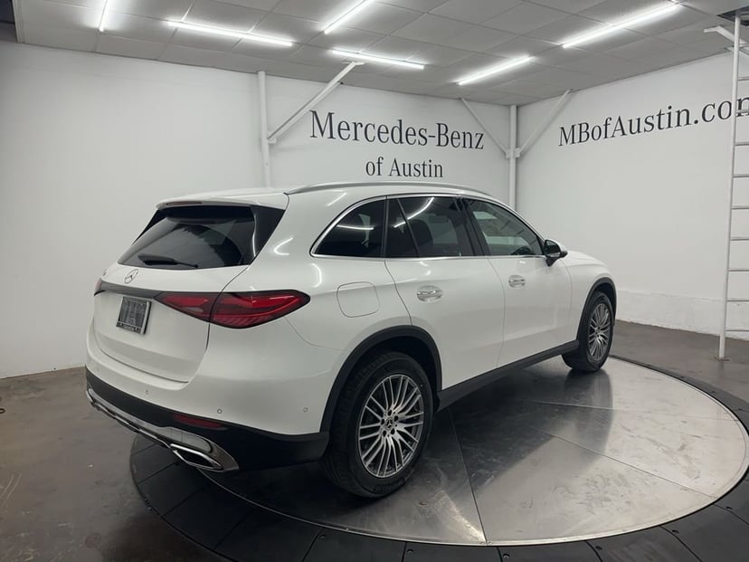 2026 Mercedes-Benz GLC - Image 7