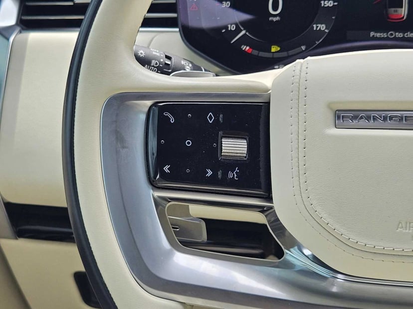 2023 Land Rover Range Rover - Image 27