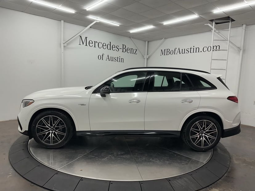 2026 Mercedes-Benz GLC - Image 4