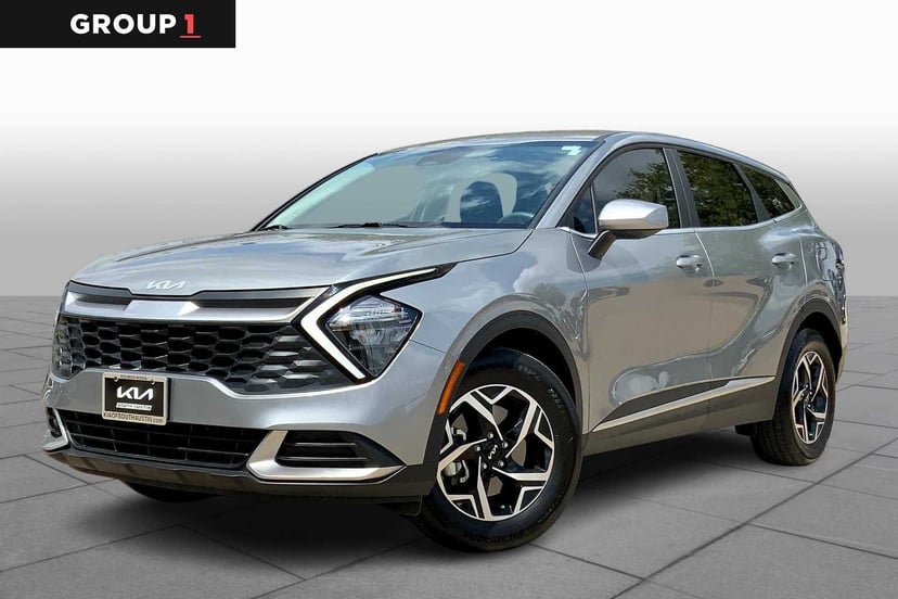 2023 Kia Sportage - Image 1