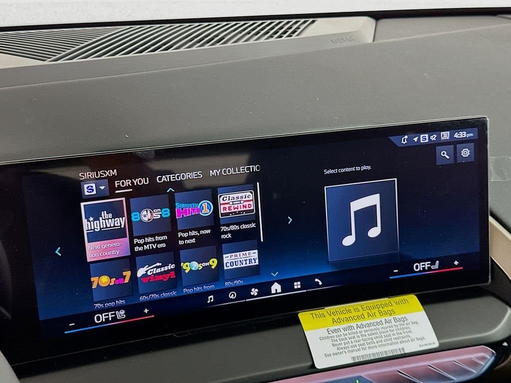 2025 BMW X3 - Image 11