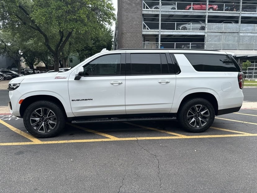 2024 Chevrolet Suburban - Image 3