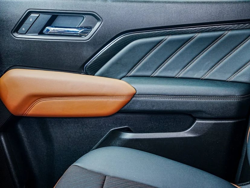 2025 GMC Canyon - Image 17