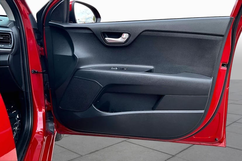 2023 Kia Rio 5-Door - Image 22