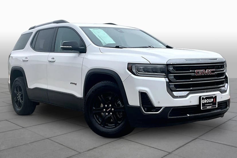 2023 GMC Acadia - Image 3