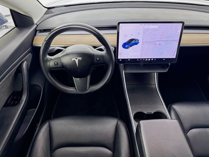 2018 Tesla Model 3 - Image 28